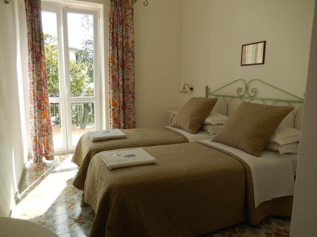 Hotel Europa Іскія Екстер'єр фото